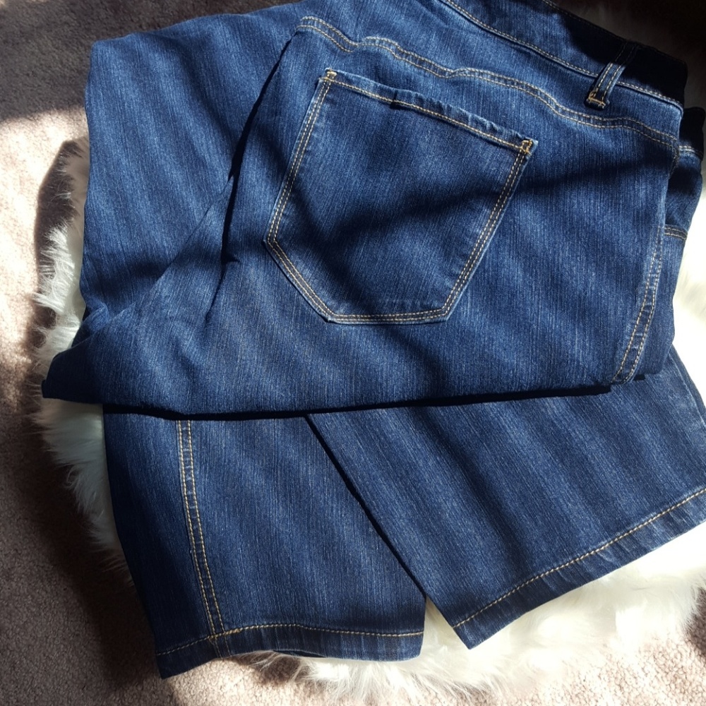 Jeans - Picture 2 of 2
